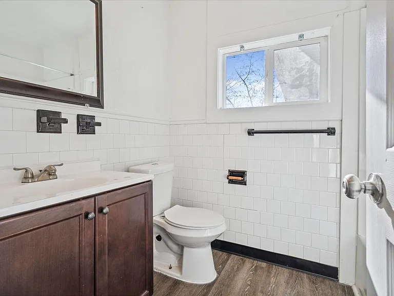 222 Woodhaven Rd #A — Photo 10
