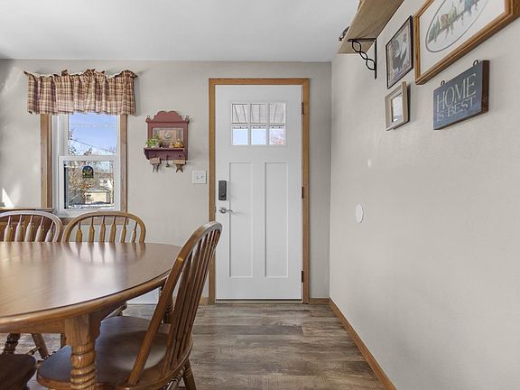 5th image of 501 East Maple Street