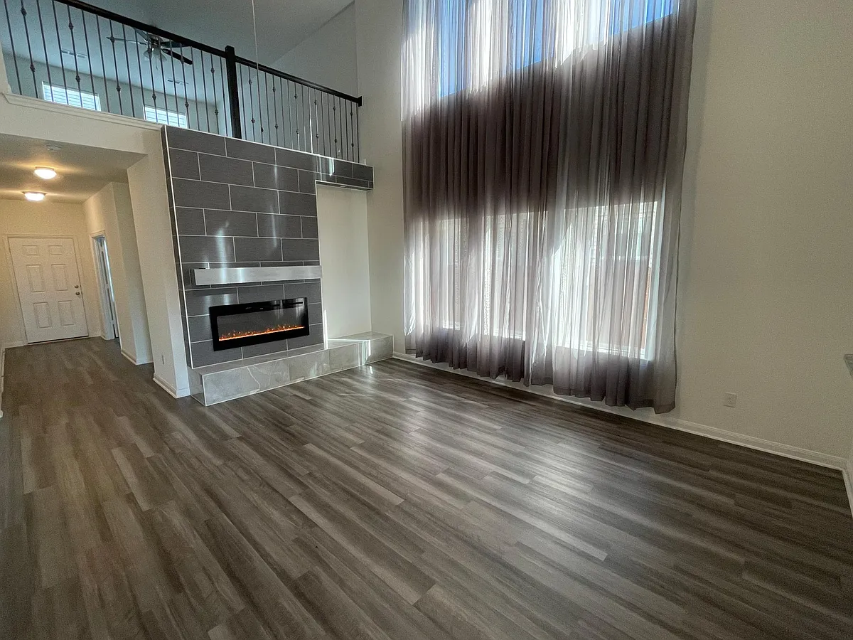 Building Photo - 2115 Callahan Dr