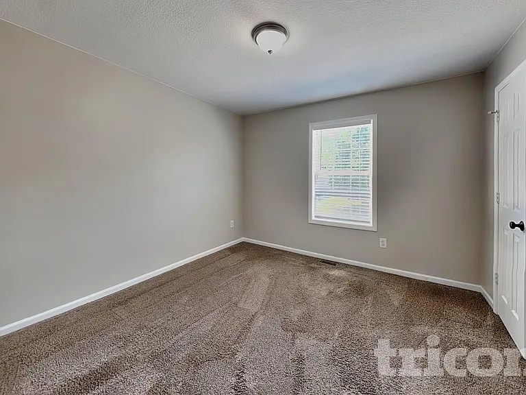 2116 SW Chase Dr — Photo 10