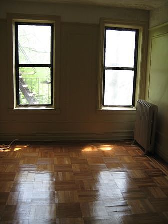 2nd image of 2714 Bainbridge Ave APT 3D