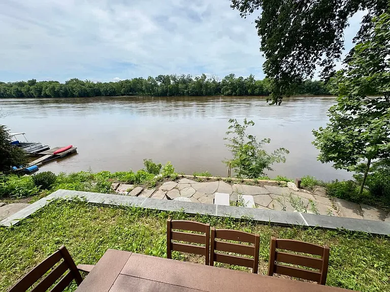 River Dr — Photo 74
