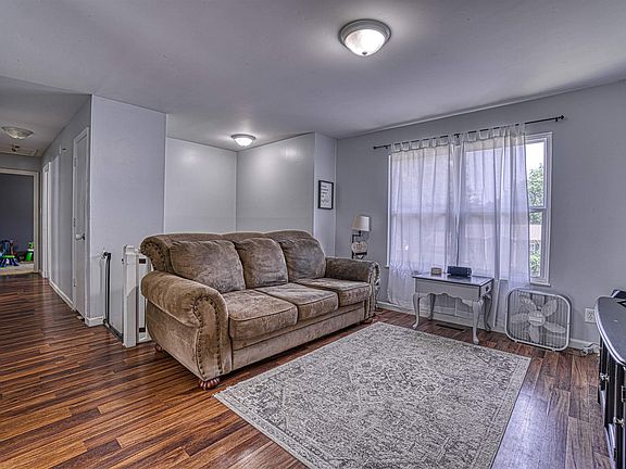 5th image of 7355 Oakpark Dr