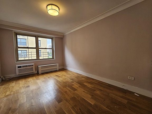 5th image of 50 W 93rd St APT 8M