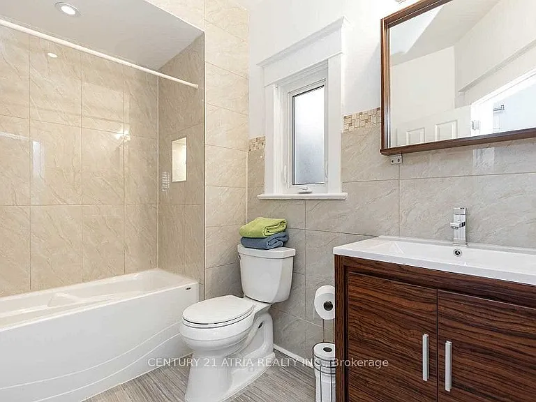 639 Mortimer Ave — Photo 3