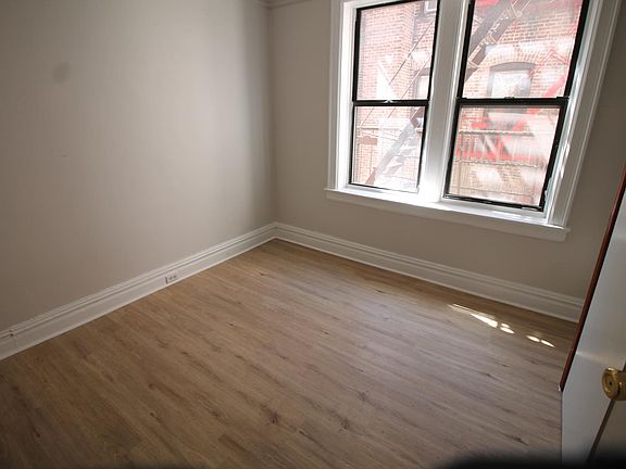 4th image of 225 Academy St #35D