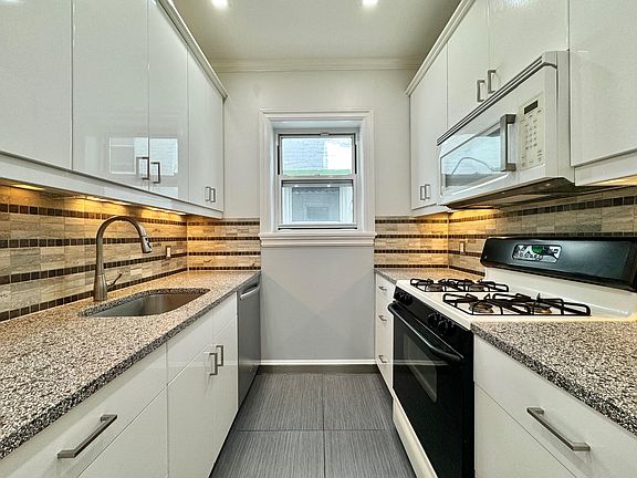3rd image of 35-45 28th St #1R