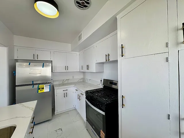 337 S Elm Dr #3 — Photo 7
