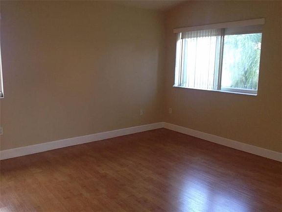 5th image of 10775 NW 70th St