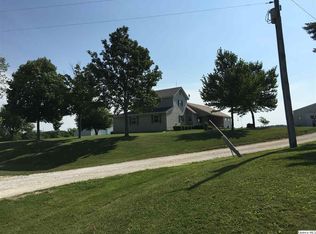 452 1350n Ave, Mount Sterling, IL 62353
