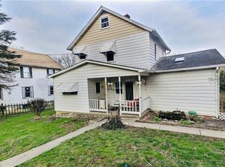 22 Federal St, Lawrence, PA 15055