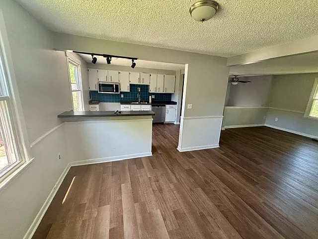 6962 Northview Dr — Photo 3