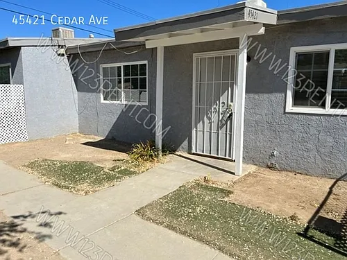 45421 Cedar Ave Photo 1