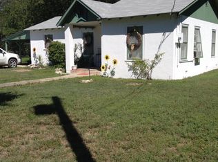 102 Petersburg St #HOUSE, Castroville, TX 78009