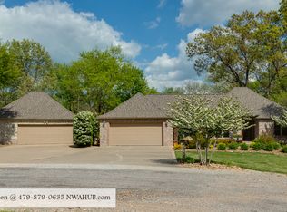 9 Charitcher Ln, Bella Vista, AR 72714