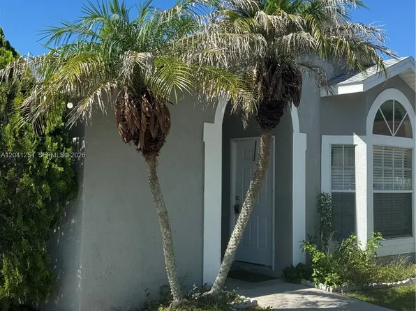 2399 Harbor Town Dr, Kissimmee, FL 34744