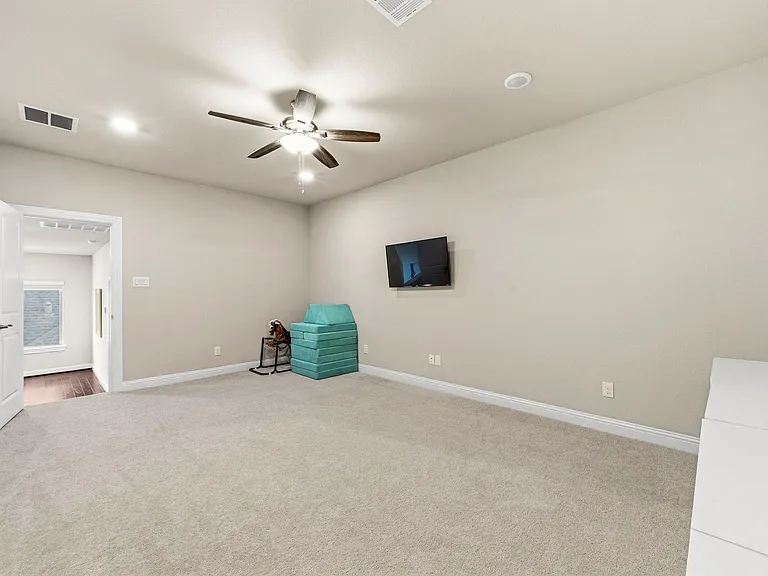 21723 Albertine Dr — Photo 30