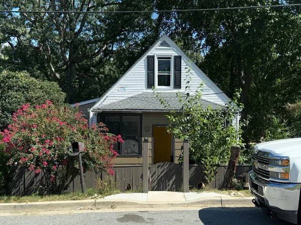 1700 Quarter Ave, Capitol Heights, MD 20743
