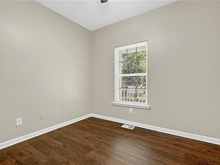 1477 Akridge St NW — Photo 10