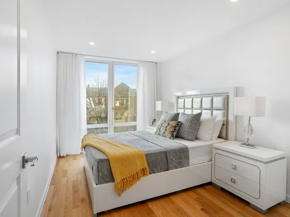 56-02 31st Avenue image 6 of 12