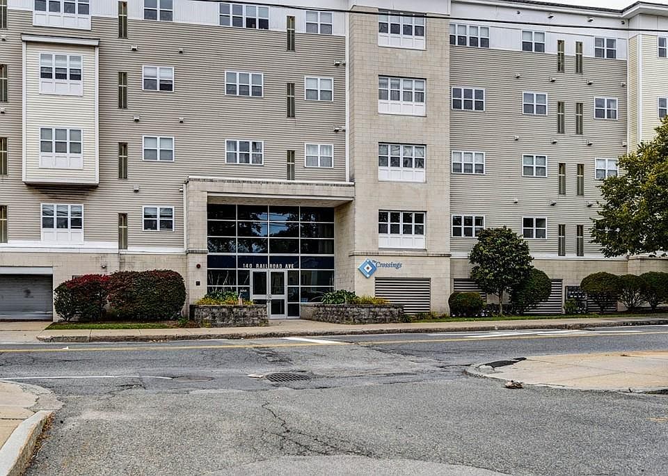 1st image of 140 Railroad Ave APT B317