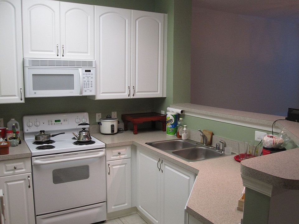 2nd image of 400 Symphony Cir APT 253