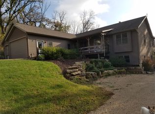 1519 N Hoppe Rd, Elizabeth, IL 61028