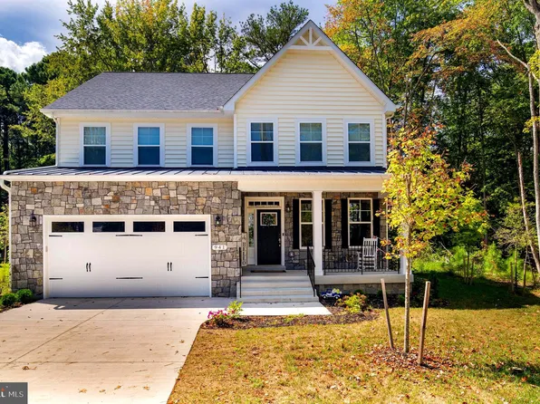 941 Marzoff Rd, Deale, MD 20751