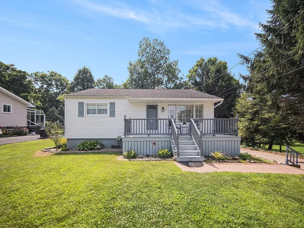 219 Auburn St, Manchester, MI 48158