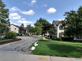 5916 Walnut Cir APT A-2, Toledo, OH 43615