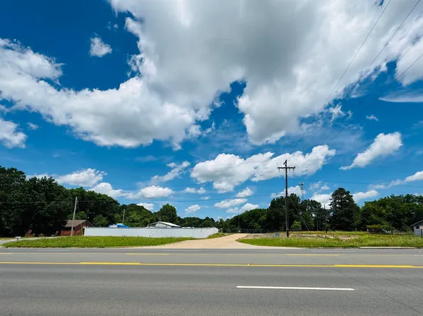 6009 W Marshall Ave, Longview, TX 75604