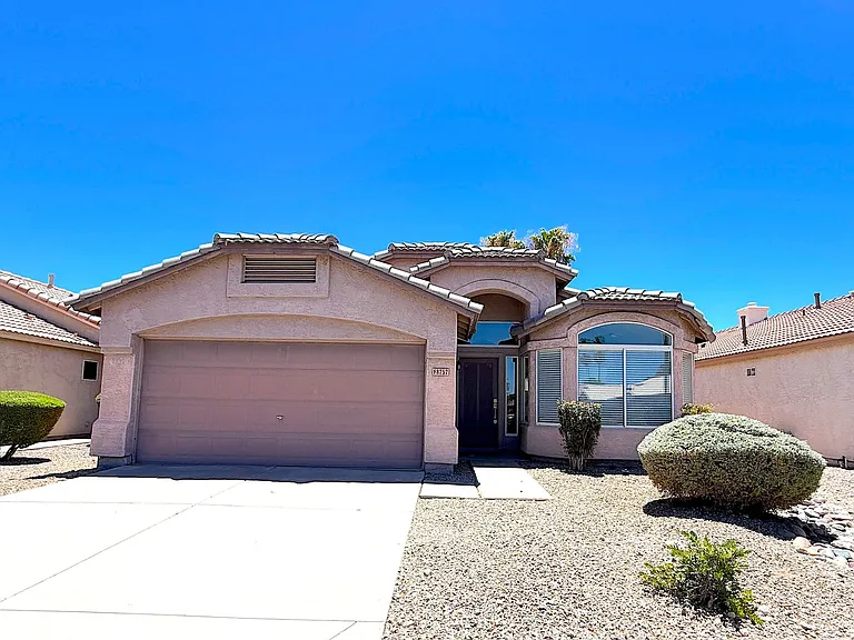 8757 E Avalon Dr — Photo 3