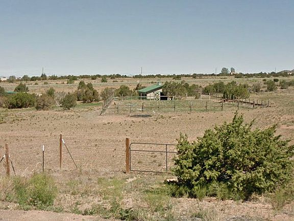 3rd image of 16 N Chamisa Dr