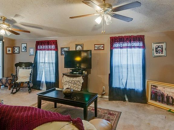 4th image of 1432 Dawn Dr N