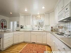 3rd image of 3458 E Eastoaks Dr