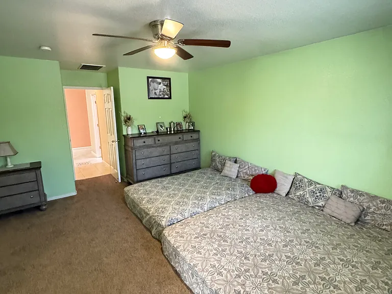 2226 N Vernal Ave — Photo 6