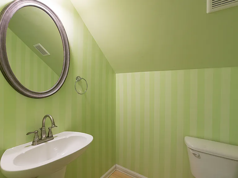 2696 Silver Hill Ter SE — Photo 10