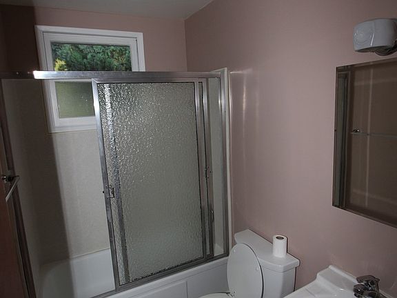 5th image of 117 W Blaine St