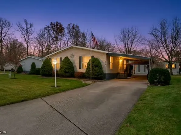 275 Ashwood Dr, Elyria, OH 44035