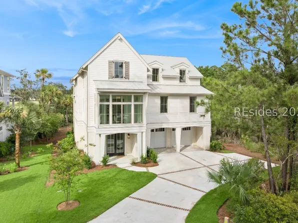 8 Silver Oak Cir, Hilton Head Island, SC 29926