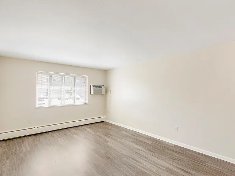 1116 W Lilley Ave — Photo 26