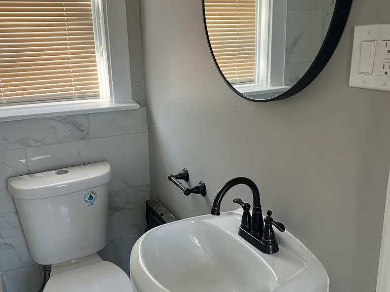 202-206 Berbro Ave #B — Photo 2