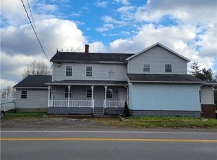 6225 Royalton Center Rd, Akron, NY 14001