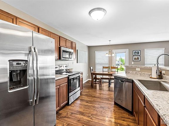 3rd image of 501 Peruque Commons Ct