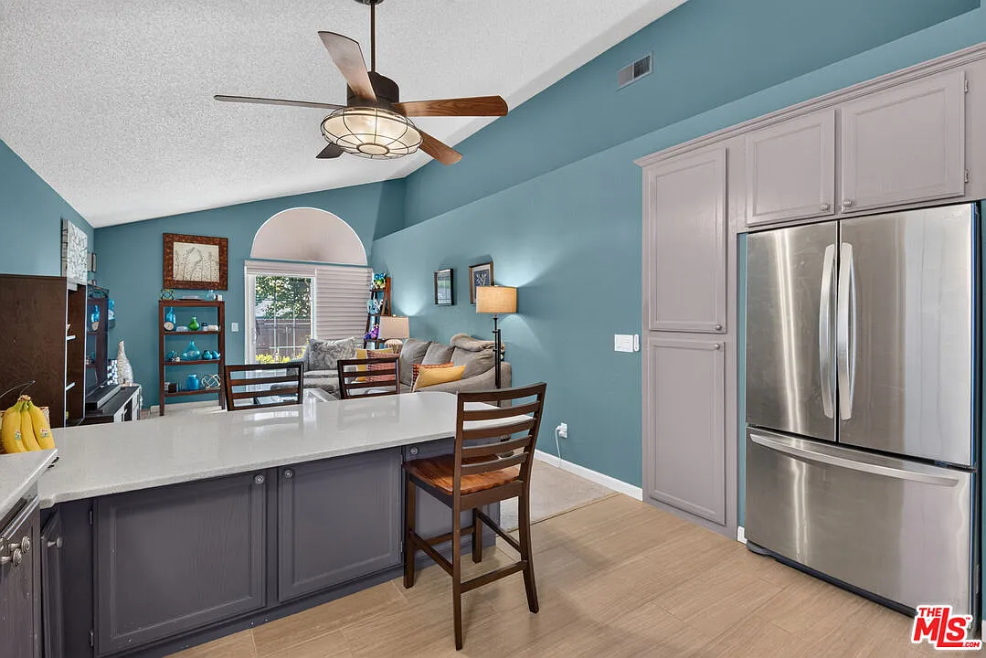 930 Bartlett Pl - Photo 12