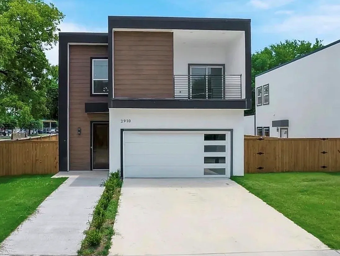 3 bed, 2813 sqft, $3,200 — Photo 1