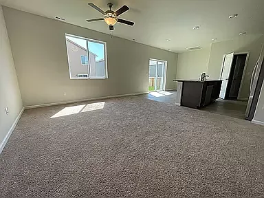 4 bed, 2.5 bath, 1863 sqft, $2,855 — Photo 2