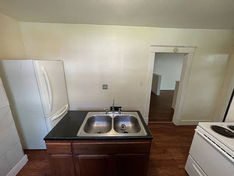 4415 Forest Ave — Photo 13