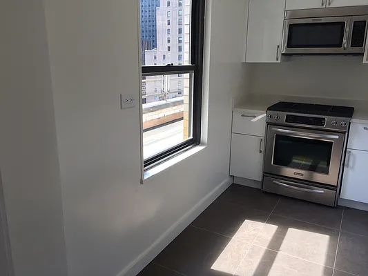 Rented by Olympia House Management | media 235