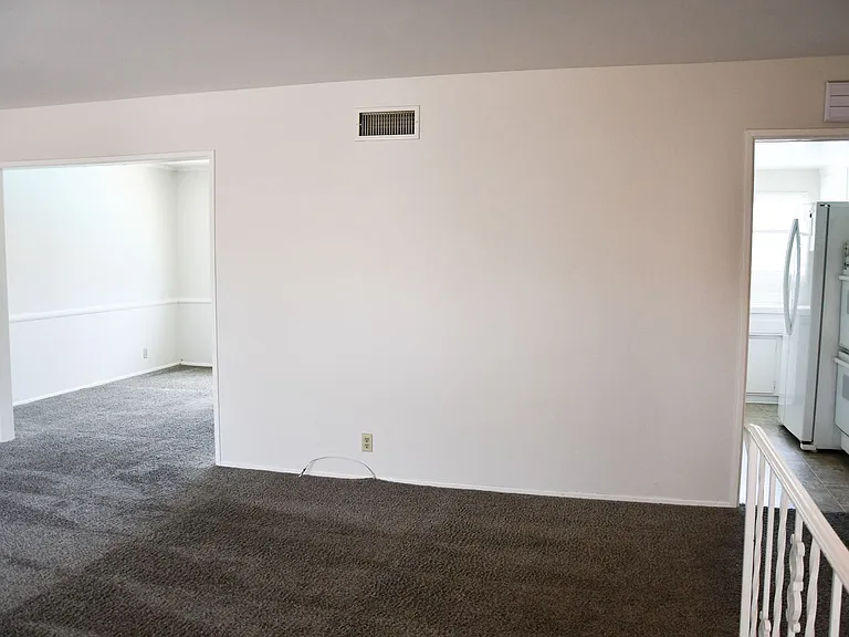 522 E Collins Ave — Photo 14